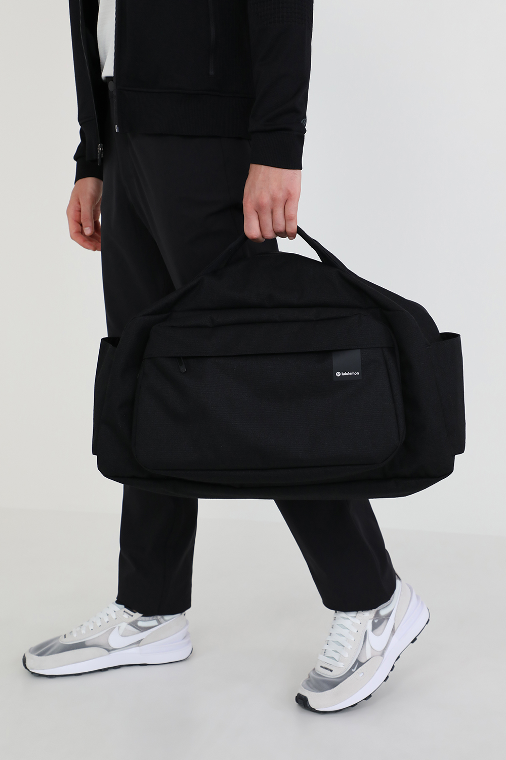 תמונת כל הלוק של Command the Day Duffle Bag 40L